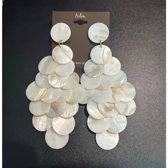 Women's Aiden White Mother of Pearl Dangle Earrings One Size - Picture 2 of 5